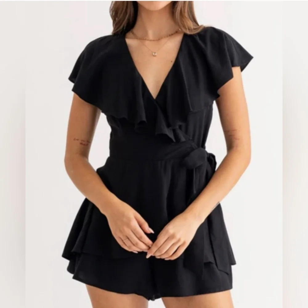 Do + be black wrap‎ romper size small NWT